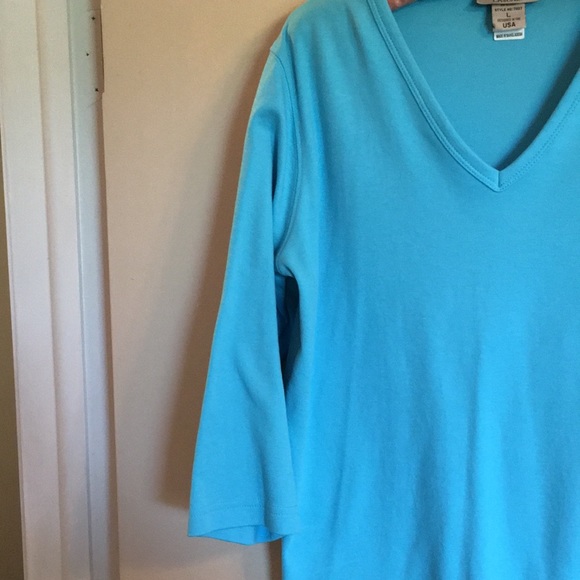 Pretty V neck turquoise three quarter length sleeve tee, excellent condition! - Picture 3 of 16